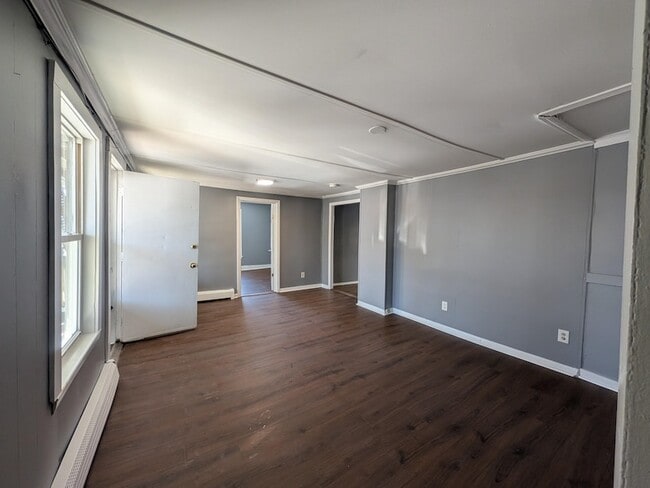 Building Photo - 13-15 Walnut Street Unit 3