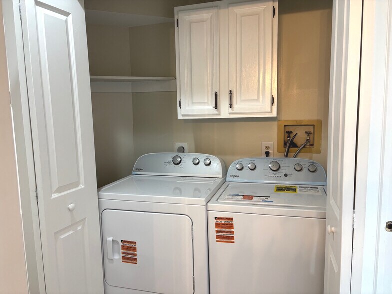 Building Photo - 106 Remington Ct