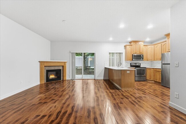 Building Photo - 12811 NE 49TH WAY