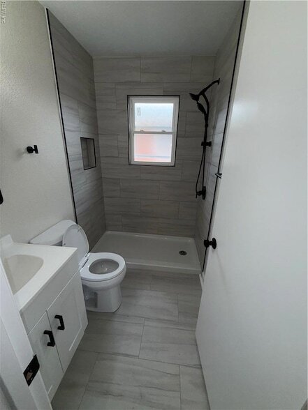 Building Photo - 9654 Selby Pl
