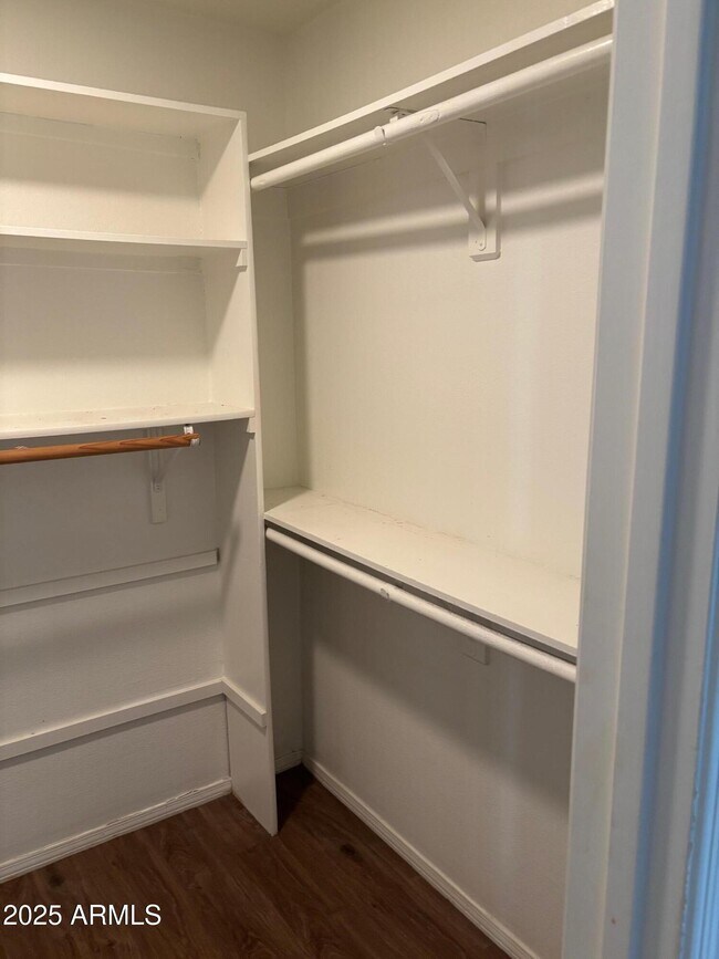 Building Photo - 3056 E Cannon Dr