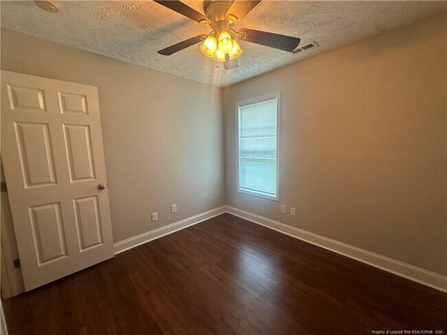 Building Photo - 450 Copper Creek Dr