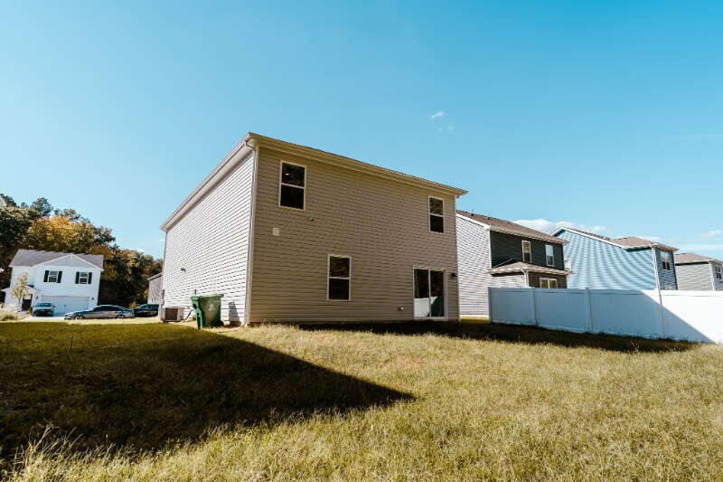 Building Photo - 47 Currant Cir