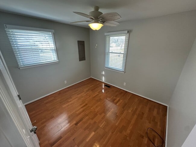 Building Photo - FOR LEASE - 3 bed, 1 bath, 1,218 sqft single-family home in Lebanon!