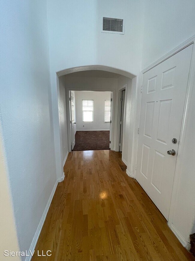 Building Photo - 4 br, 2.5 bath House - 9029 Victor Creek Ave.
