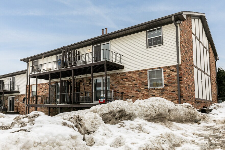 Building Photo - 404 21st Avenue Pl