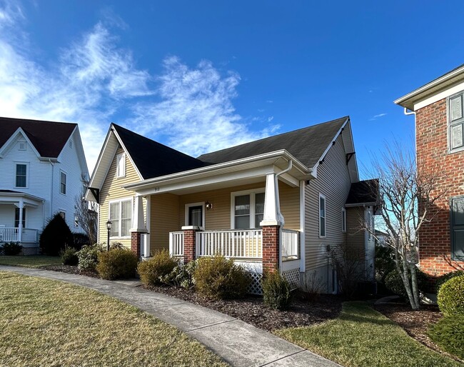 Building Photo - Fantastic Home in Tom's Creek Neighborhood