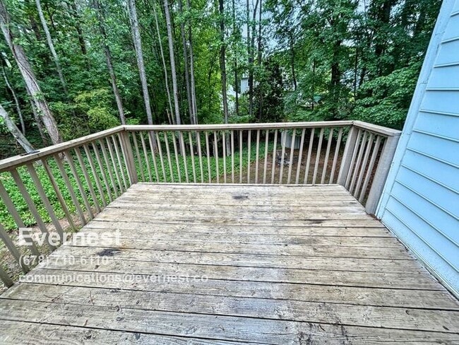 Building Photo - 4-Bedroom, 3.5-Bath Home in a Relaxing Nei...
