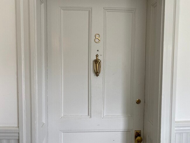 Building Photo - 9 Park Vale