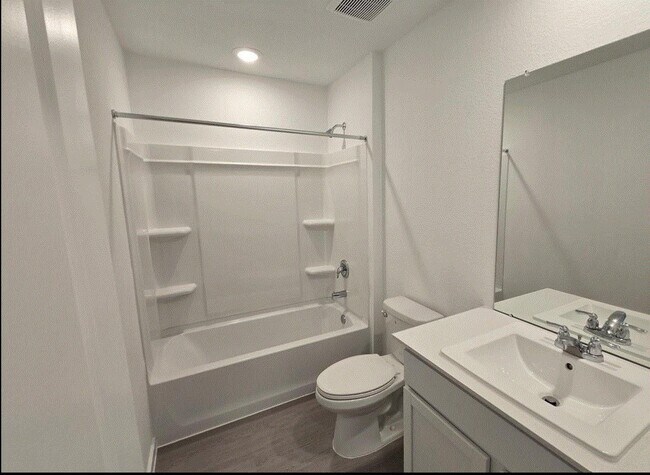 Building Photo - 3085 Fantasy Ter Dr
