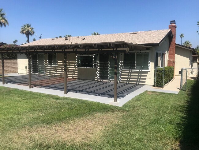 Building Photo - 6954 Viking Ct