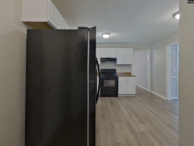 Building Photo - 3959 Notre Dame Pass