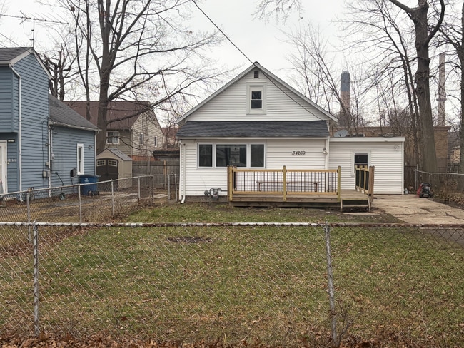 Building Photo - 34269 Sylvia Dr