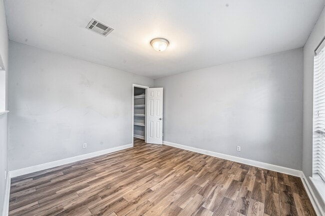 Building Photo - 9666 Windswept Ln