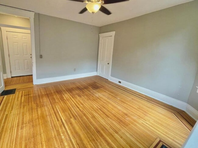 Building Photo - 1425 S Brook St