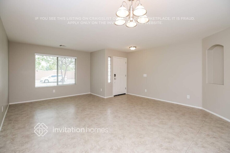 Building Photo - 38166 N Sandy Dr