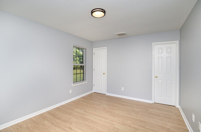 Building Photo - 4206 Wilson Ln
