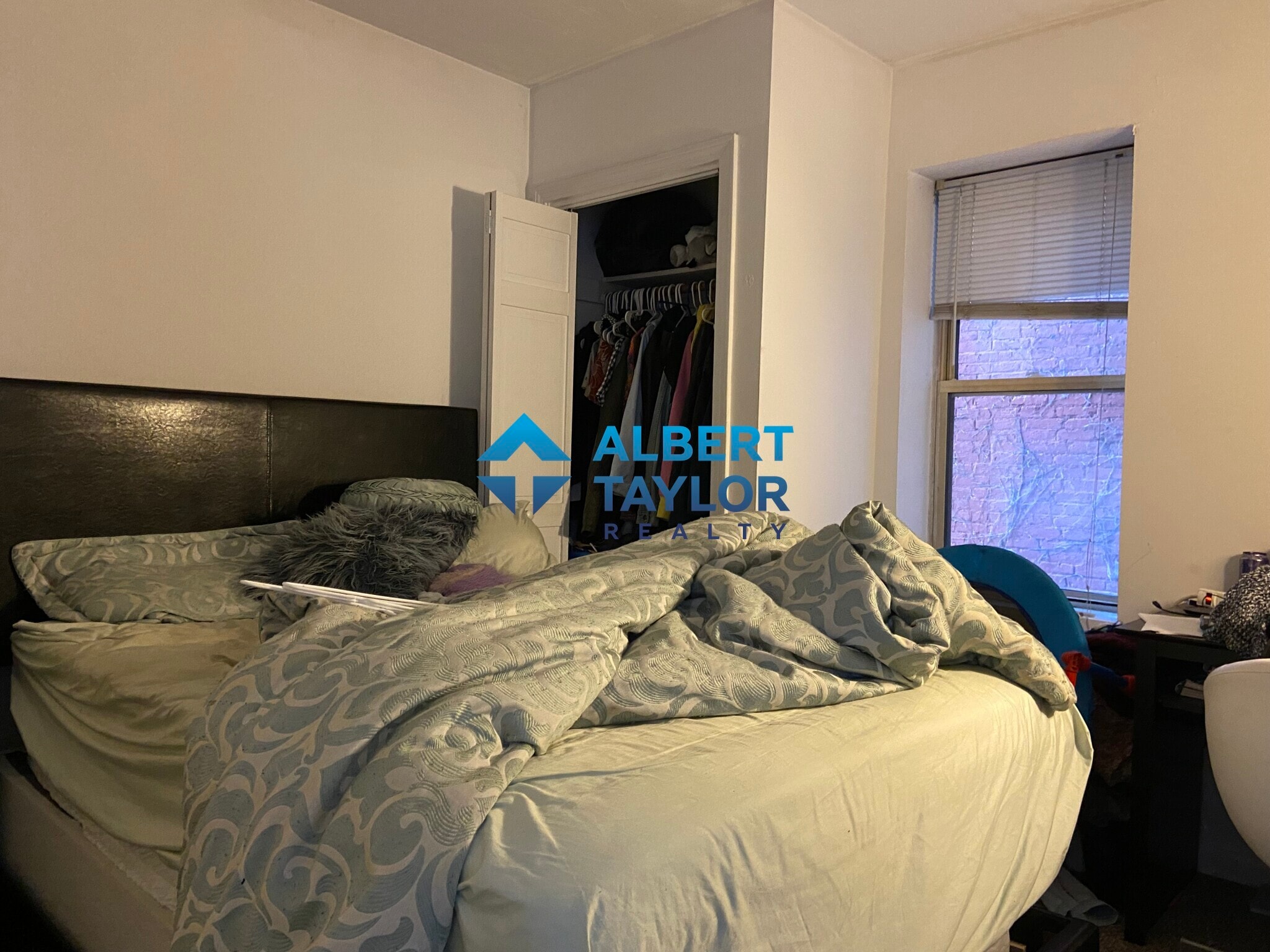 Building Photo - 22 Saint Cyprians Pl