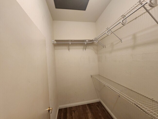 Building Photo - Cozy Condo in the Heart of Green Valley