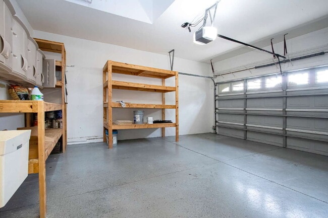 Building Photo - 8419 Whispering Woods Ct