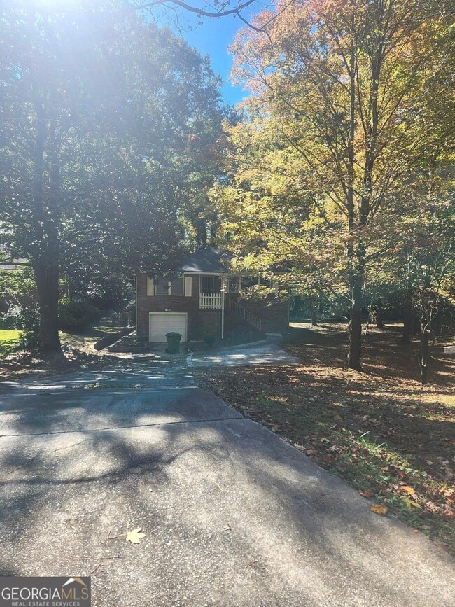 Building Photo - 2828 Engle Rd NW