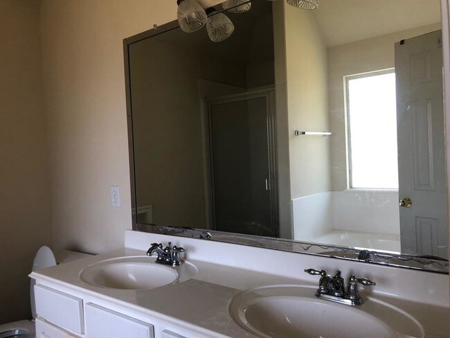 Building Photo - 3427 Cheviot Hills Ln