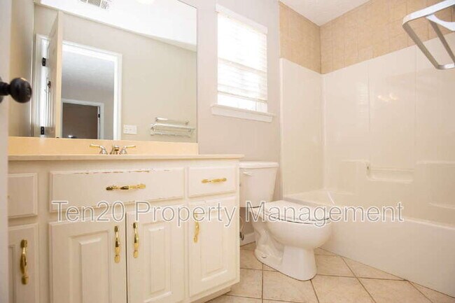 Building Photo - 177 Richardson Rd