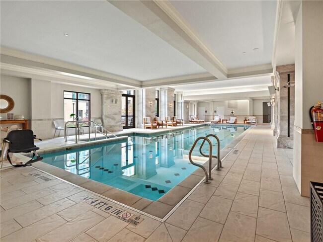 Building Photo - 3376 Peachtree Rd NE