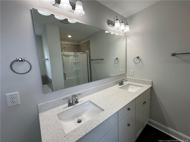 Building Photo - 5717 Pondhaven Dr