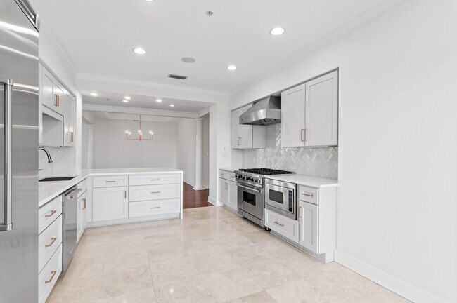 Building Photo - 400 Kelly Plantation Dr