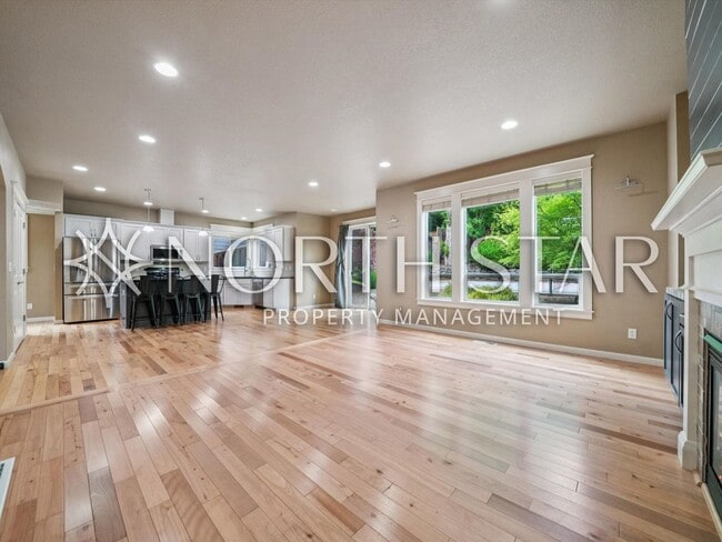 Building Photo - Move-In Ready Craftsman with Gourmet Kitchen, Bonus Room & Private Basketball Court