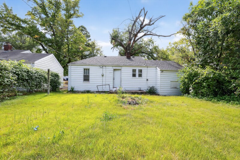 Building Photo - 2525 Tyrell Dr