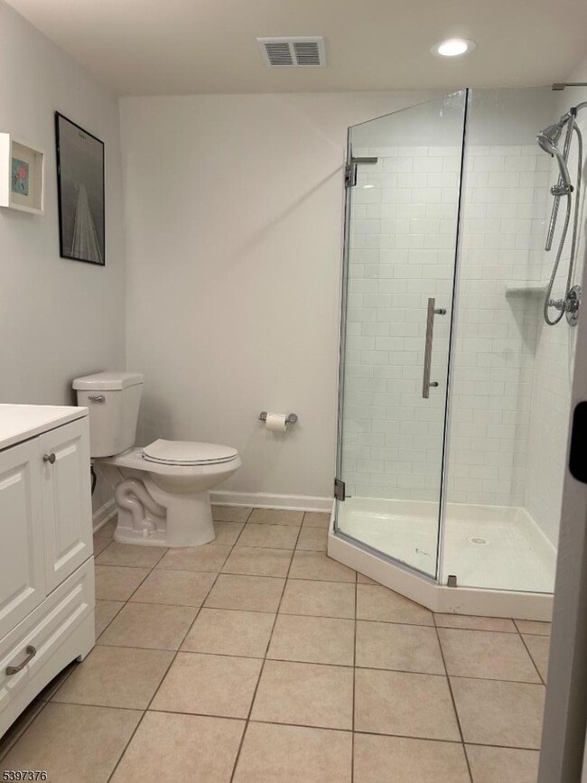 Building Photo - 5 Albert Ct