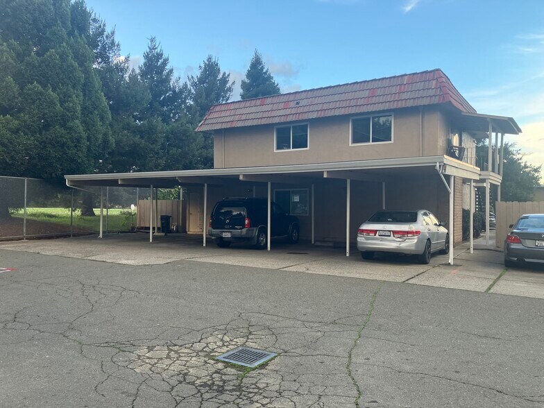 Building Photo - 2467 Colina Ct