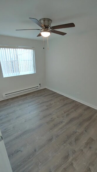 Building Photo - 5366 S Laramie Ave