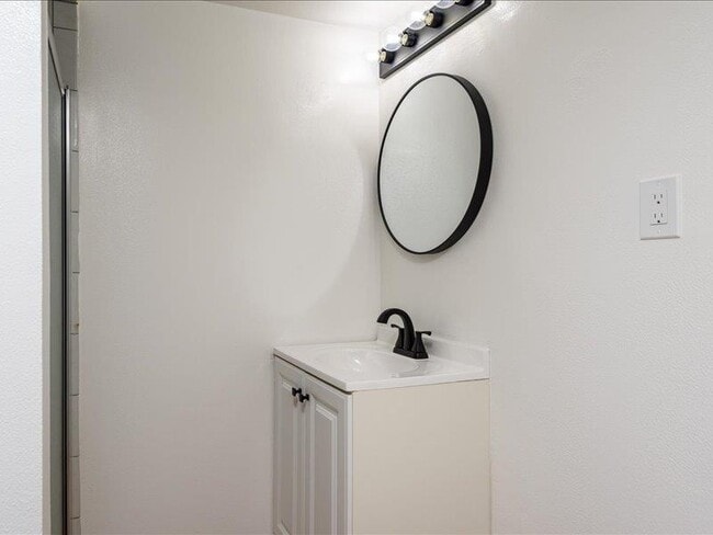 Building Photo - 1311 Woodland Ave