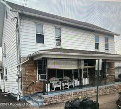 Building Photo - 504 Storrs St