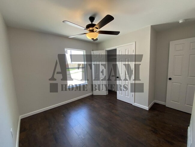 Building Photo - 4 Bedroom 2 Bathroom home for rent!