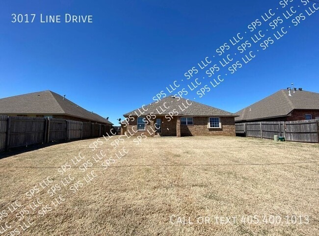 Building Photo - 3017 Line Dr