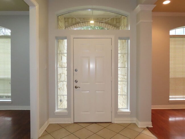 Building Photo - Coming Soon!! South Tyler, Stunning 4 Bedroom. 3.5 Downstairs Master Suite!!