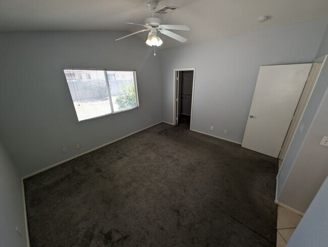 Building Photo - 1821 Running Fawn Ct