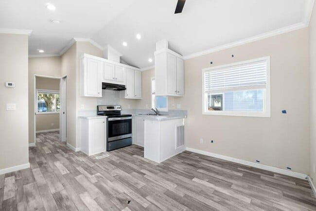 Building Photo - 7250 FL-44