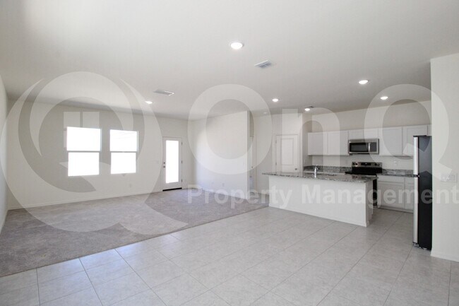 Building Photo - 24182 W Hidalgo Ave