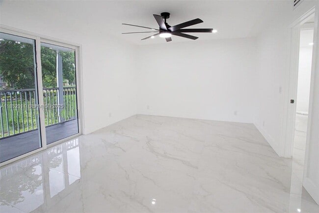 Building Photo - 13250 SW 7th Ct