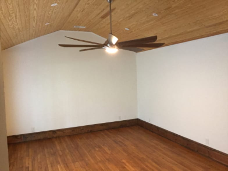 Building Photo - 312 Harvey Cir