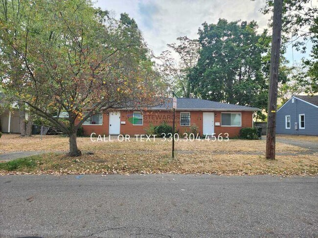 Building Photo - 2305 Nesmith Lake Blvd