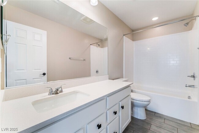Building Photo - 4540 Anspach St