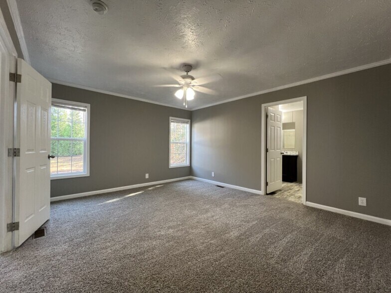 Building Photo - 300 Caseybrook Ct