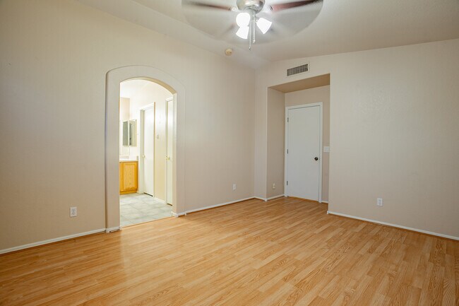 Building Photo - 6590 Tuzigoot Way