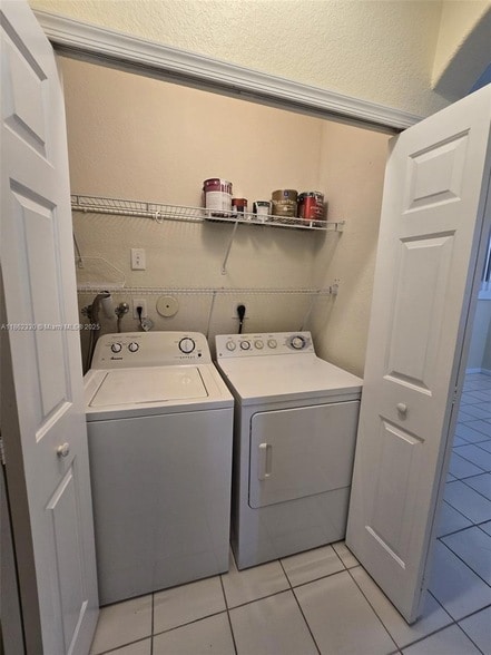 Building Photo - 2610 SE 14th Ave